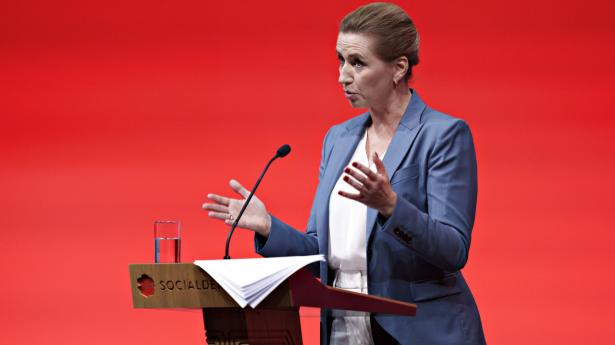Statsminister Mette Frederiksen (S) brugte en del tid på at tale om inflationen på Socialdemokratiets årsmøde i Aalborg. Foto: Henning Bagger/Ritzau Scanpix