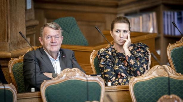Enten fortsætter Mette Frederiksen som hidtil, eller også skaber Lars Løkke en ny politisk midte. Arkivfoto: Mads Claus Rasmussen/Ritzau Scanpix