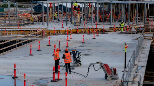 Dele af dansk økonomi har stadig travlt – bl.a. med byggeriet af nye (super)sygehuse. 
Arkivfoto: Ida Marie Odgaard/Ritzau Scanpix