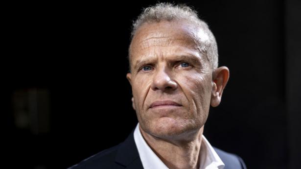 Ifølge anklageskriftet skulle Lars Findsen i fem tilfælde have delt hemmelige oplysninger med Hesselbjerg. Arkivfoto: Nikolai Linares/Ritzau Scanpix