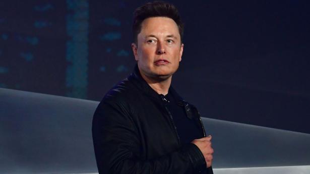 Den nye direktør hos Twitter, mangemilliardæren Elon Musk, har varslet store ændringer i virksomheden. Fredag kom meldingen om, at halvdelen af de ansatte mister deres job. Arkivfoto: Frederic J. Brown/AFP/Ritzau Scanpix