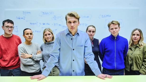 Julius Gabel er medstifter af kommunikationsbureauet Copus, fordi han savnede at arbejde et sted med fokus på unge talenter som ham selv. Foto: Magnus Møller