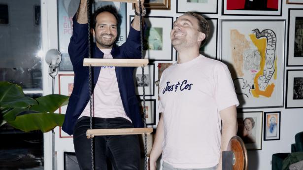 For William Restrepo (t.v.) og Simon Lyngsø, som er stiftere af startup-virksomheden Joes and Cos, så er der kun én vej, og det er op. Foto: Brage Borup