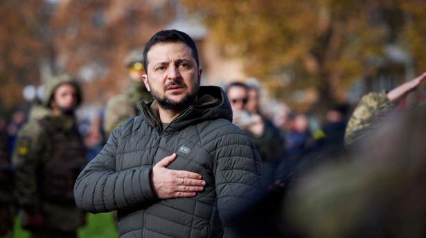 Ukraines præsident, Volodymyr Zelenskyj, har i en udtalelse på ukrainsk stats-tv onsdag aften fastholdt, at det ifølge ham ikke var et ukrainsk missil, der slog ned i Polen. Foto: Ukrainian Presidential Press Service/Reuters/Ritzau Scanpix