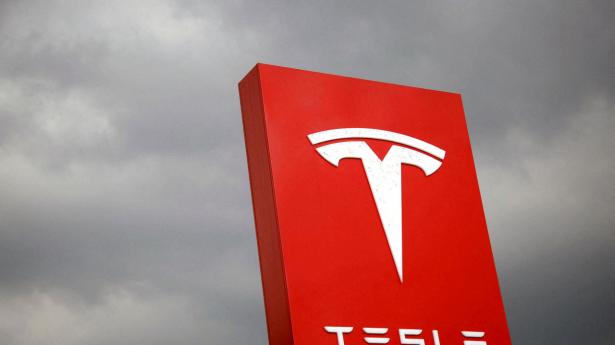 En flere måneders nedsmeltning i Tesla-aktien er der måske lidt medvind at hente i onsdagens handel. Arkivfoto: Tyrone Siu/Reuters/Ritzau Scanpix