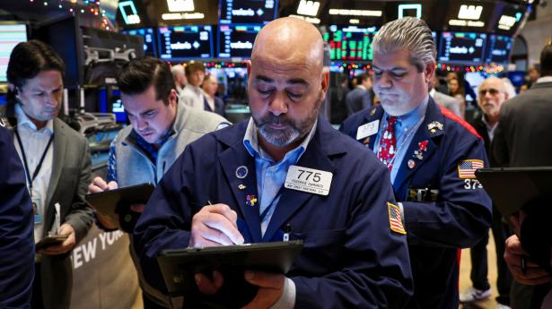 Før markedet åbnede tydede alt på en grøn start på ugens sidste handelsdag. Men producenptpriser, der var højere end ventet, fik vendt det hele på hovedet. Arkivfoto: Brendan Mcdermid/Reuters/Ritzau Scanpix