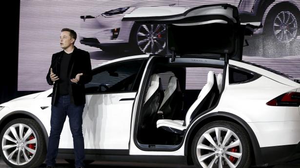 I 2022 kunne Elon Musk se Tesla-aktien kollapse. Men i det nye år er der comeback til aktien, der er skudt i vejret de seneste tre uger. Arkivfoto: Stephen Lam/Reuters/Ritzau Scanpix