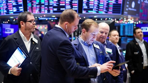 Et stærkt jobmarked kan føre til højere lønninger, hvilket risikerer at puste yderligere til inflationen i USA. Arkivfoto: Andrew Kelly/Reuters/Ritzau Scanpix