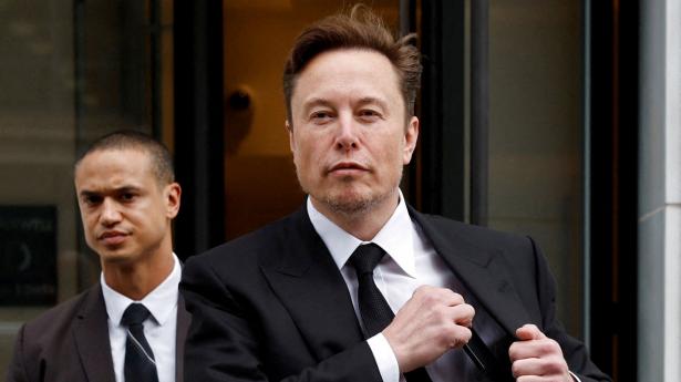 Tesla-topchef Elon Musk kom i vælten det forgangne år grundet sit køb af det sociale medie Twitter. Det kostede voldsomt på Teslas aktiekurs. Men i 2023 har Tesla taget revanche. Foto: Jonathan Ernst/Reuters/Ritzau Scanpix