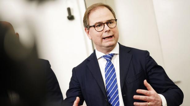 Finansminister Nicolai Wammen (S) vil bruge 2,3 mia. kr. på ny inflationshjælp til danskerne og har inviteret partier til forhandlinger tirsdag med ambitionen om at lande en bred aftale “hurtigst muligt.” Foto: Ida Marie Odgaard/Ritzau Scanpix