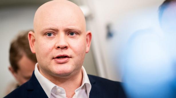 Kulturminister Jakob Engel-Schmidt (M) har tidligere spekuleret over, om der var politiske motiver bag fyringen af partifællen. Arkivfoto: Ida Marie Odgaard/Ritzau Scanpix