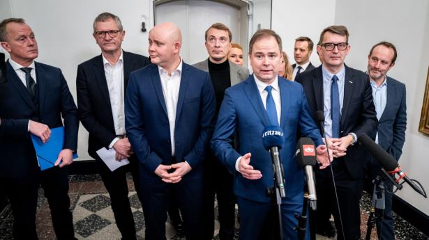 Inflationspakken, som et flertal af partierne i Folketinget præsenterede i sidste uge, kan begrænse den økonomiske vækst, vurderer cheføkonomer. Foto: Ida Marie Odgaard/Ritzau Scanpix