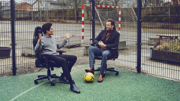 Mathias Horn (t.v.) og Simon Espersen (t.h.) vil skabe en Uefa-inspireret platform, der skal gøre det let at lave en liga for gamere i hele Europa. Det savnede de selv i deres opvækst. Foto: Thomas Nielsen