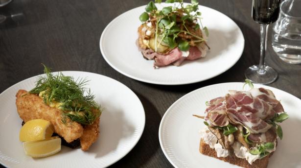 Tre stykker med høj kvalitet; fiskefilet, roastbeef og fasansalat. Foto: Brage Borup