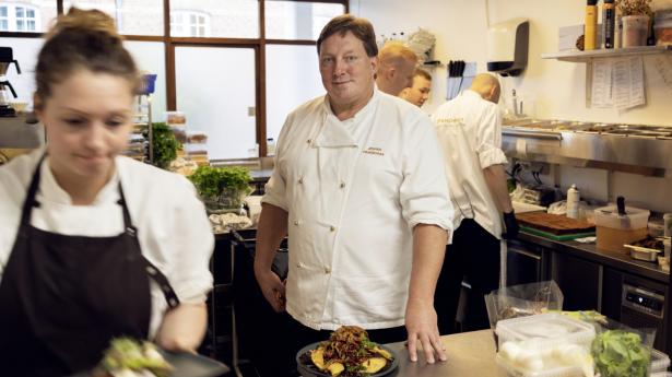 Restaurant Panorama i Silkeborg byder på bl.a. en bøfsandwich i særklasse. Foto: Tor Birk Trads.