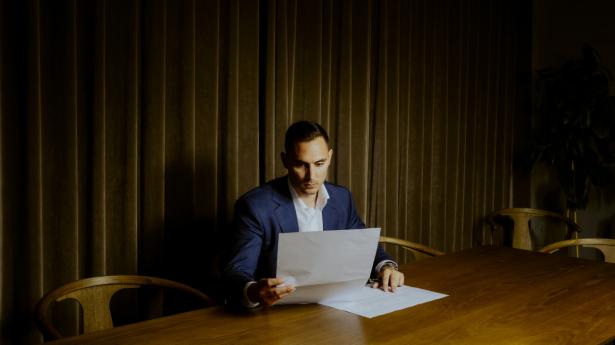 Claus Hommelhoff påpeger Nemanja Stankovics (foto) arbejde med at skabe et rapporteringssystem i koncernen, så de mere end 100 selskaber hver måned skal sende nøgletal ind til den øverste ledelse. Foto: Katrine Noer