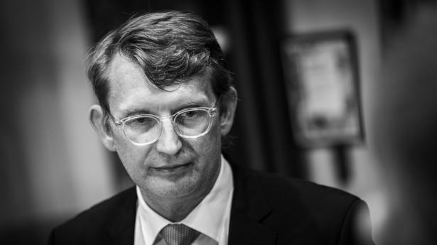 Lørdag bliver Troels Lund Poulsen Venstres næste formand. Over årtier har han udviklet sig til en rå magtpolitiker akkompagneret af et image i offentligheden som kedelig og grå. Foto: Emil Nicolai Helms/Ritzau Scanpix