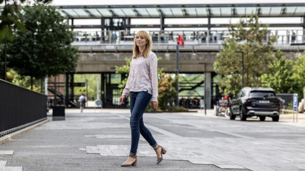 Ida Moesby, forbrugerøkonom i Nordea, vurderer, at den regnfulde juli fik flere danskerne til at købe rejser. Arkivfoto: Simon Fals