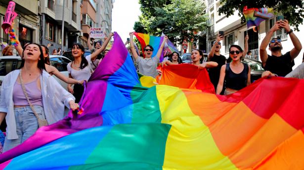 Helle Ib: Chr. Hansens tilbagetog varsler uhyggelige dilemmaer – i den frie verden