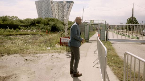 Retssag efter retssag har trukket byggeriet af Fælledby i langdrag, men adm. direktør for Fælledby, Erling Thygesen, glæder sig over, at projektet er begyndt at tage form. Foto: Jonas Pryner Andersen