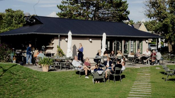 Restaurant Umai deler adresse med Havesalonen.