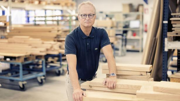 Lars Brunsø, der er direktør og ejer af Ry Sengefabrik, mærker svækket købekraft på flere af virksomhedens eksportmarkeder. Foto: Tor Birk Trads