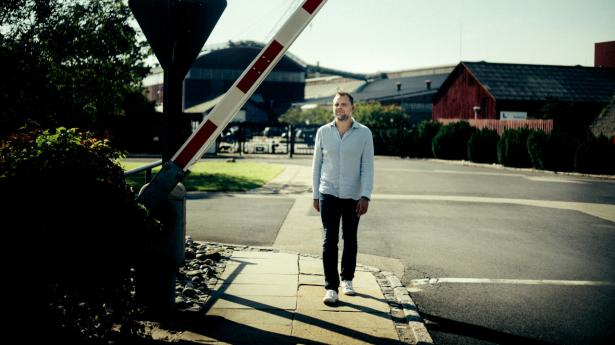 “Byens nerve,” siger Steffen Jensen (S) om stålværket Dansteel. Foto: Jeppe Bøje Nielsen
