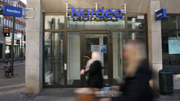Nordea-aktien sendes i dørken efter regnskab