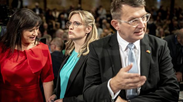 Trods formandsskifte slår Venstre bundrekorder i meningsmålingerne. Men hvad er kernen i Venstres nuværende eksistenskrise egentlig? Det spørgsmål presser V-formand Troels Lund Poulsen og V-næstformand Stephanie Lose. Arkivfoto: Mads Claus Rasmussen/Ritzau Scanpix