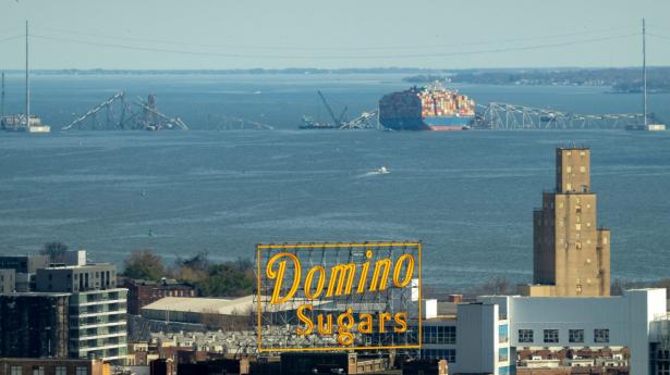 Det Mærsk-chartrede containerskib Dali var på vej til Sri Lanka, da det under udsejlingen fra Baltimore kolliderede med Francis Scott Key Bridge – en nøglebro for Baltimore Havn. Foto: Jasper Colt/Reuters/Ritzau Scanpix
