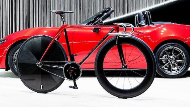 Sæt dig på en stol eller en cykel - fra Mazda