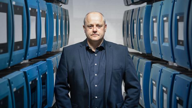 Skovs adm. direktør Leo Østergaard har løfte resultatet en smule trods lille salgstilbagegang. Han satser på i stor stil at kunne levere til insektproduktionen på sigt. PR-foto
