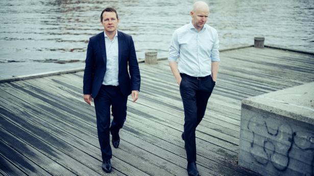 Lars Villadsen (t.v.) og Henrik Tordrup stiftede i 2022 deres egen fond med fokus på energisektoren efter begge at have haft tunge poster i branchen. Arkivfoto: Jeppe Bøje Nielsen