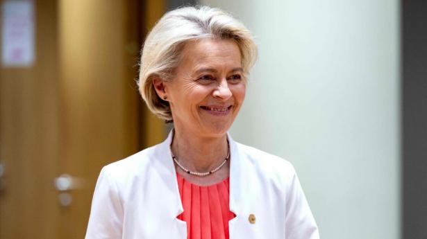 Ursula von der Leyen fører stadig ræset om at blive kommissionsformand i EU de næste fem år. Foto: Nick Gammon/AFP