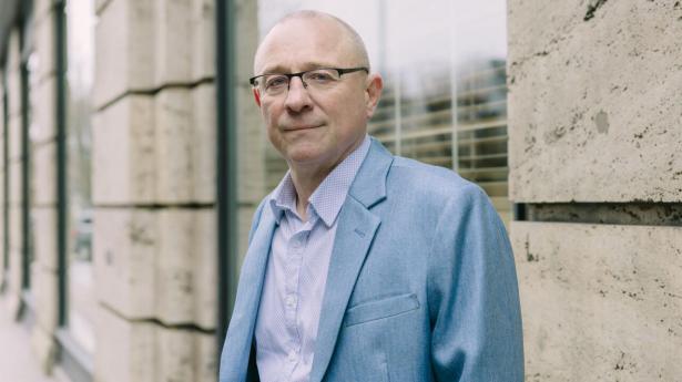 Johnny Madsen, investeringschef og partner hos Formue- & Investeringspleje, glæder sig over Mærsk-udmeldingen. Foto: Rebecca Helene Hoffmann