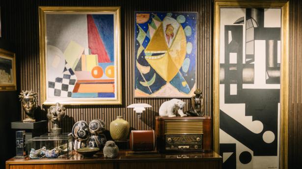 Det er ikke alt Danske Banks kunst, der nu skal sælges. I bankens nye hovedkontor i Postbyen i København har man lavet et museum, hvor flere kendte danske kunstværker er udstillet. Foto: Rebecca Helene Hoffmann