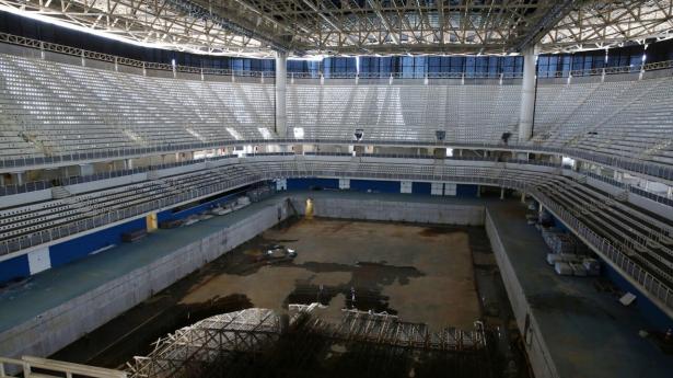 Olympiske stadioner i forfald koster deres værtsbyer milliarder. Hvide elefanter kaldes fænomenet, som ses i det meste af verden. Foto: Pilar Olivares/Reuters