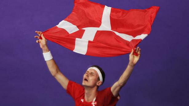 Viktor Axelsen forsvarede sin titel som olympisk guldvinder i Paris i år. Dette er hans tredje OL-medalje. Foto: Hamad I Mohammed/Reuters/Ritzau Scanpix