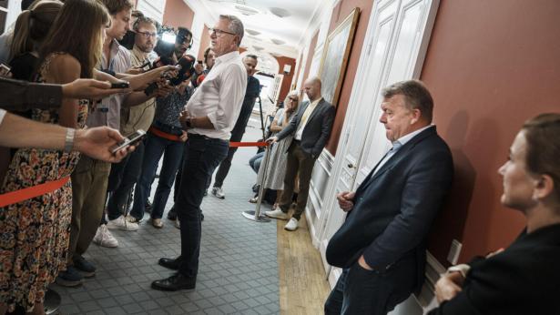 Moderaterne efter det langstrakte gruppemøde i tirsdags. Foto: Liselotte Sabroe/Ritzau Scanpix
