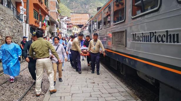 Flere turister meldes tilskadekommet i ulykke ved Machu Picchu.