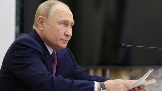 Ruslands præsident, Vladimir Putin, har onsdag taget hul på et møde i det russiske sikkerhedsråd. Arkivfoto: Alexander Kazakov/Reuters