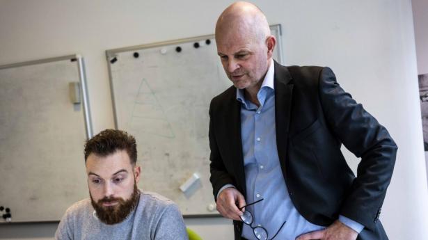 Kenneth Larsen (t.h.), adm. direktør i investornetværket Keystones, var begejstret, da fradraget blev indført. Nu kritiserer han det for at være alt for kompliceret at bruge. Arkivfoto: Marie Bentzon/Ritzau Scanpix