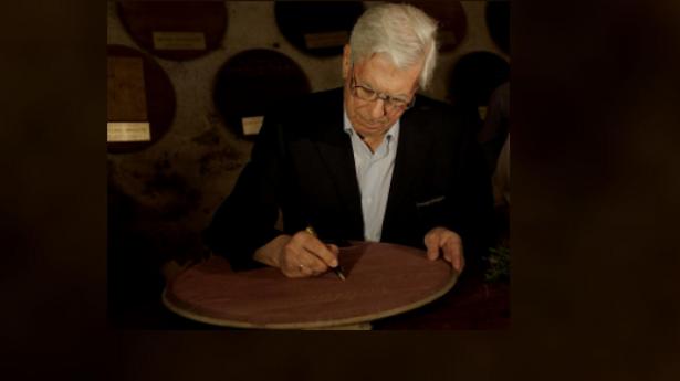 Vargas LLosa.png