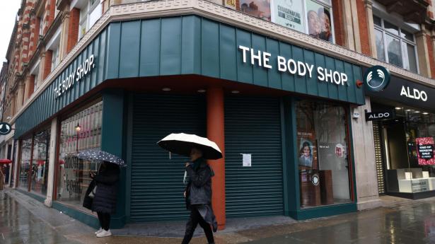 Butikskæden The Body Shop har skiftet hænder flere gange, siden den første butik åbnede i England i 1976. Nu har fire tidligere ansatte købt rettighederne til brandet i Danmark og Sverige. (Arkivfoto).