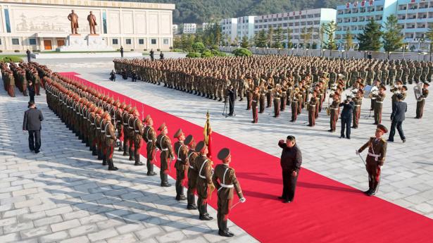 I sidste uge lød det fra den sydkoreanske efterretningstjeneste (NIS), at Nordkorea havde sendt en hærenhed på 1500 soldater til Rusland. Ifølge både Zelenskyj og NIS kan der være flere soldater på vej. Arkivfoto: KCNA/Reuters