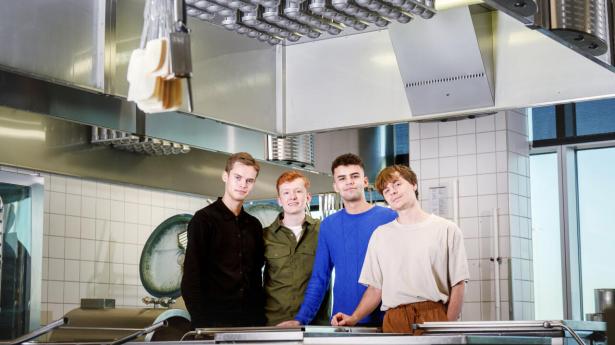 Fra venstre ses medstifter og adm. direktør, Peter Bæch, salgschef og partner, Jeppe Uhd, medstifter og driftsdirektør, Jonas Gøttler samt medstifter og teknologidirektør, Robert Wolf. Foto: Fotografhuset