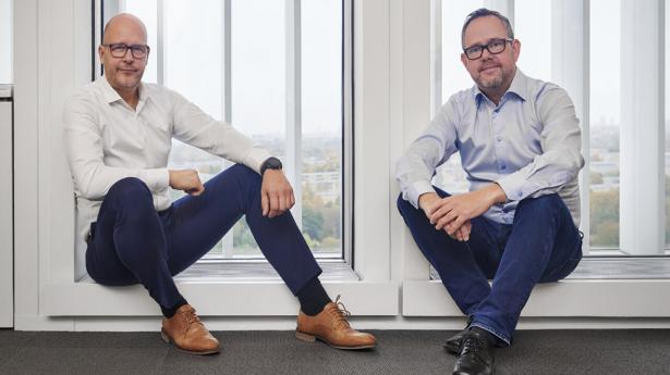 Fra venstre: Danni Bach Pedersen, Head of Cyber Defence Center og Peter Sindt, Professional Services Manager og leder af Dubex’ Incident Response-team.