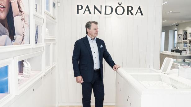 “Vi er i god kontrol,” siger Alexander Lacik, adm. direktør i Pandora, efter stigninger i sølvprisen har lagt et massivt pres på selskabets indtjening i de kommende år. Arkivfoto: Anne-Dorthe Søgaard Jensen