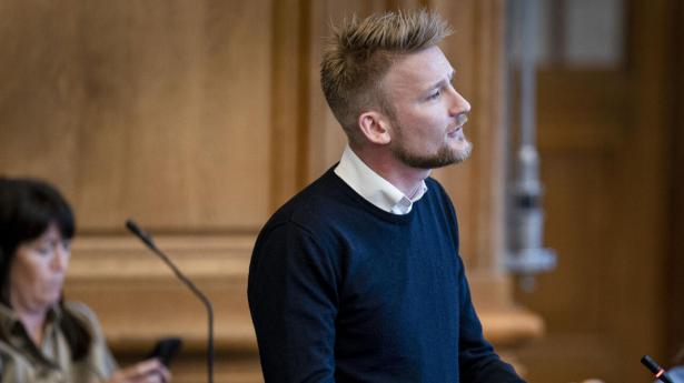 “Når regeringen insisterer på, at erhvervslivet skal gå forrest som forbilleder, er det så ikke rimeligt, at de selv viser vejen først?” skriver Peter Kofod (DF). Arkivfoto: Liselotte Sabroe/Ritzau Scanpix