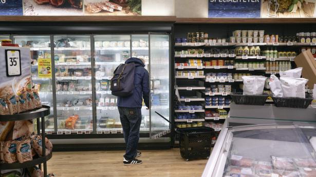 “Forklaringen bag den lavere prisvækst herhjemme faktisk findes i køledisken,” skriver Bjørn Tangaa Sillemann. Arkivfoto: Niels Ahlmann Olesen/Berlingske/Ritzau Scanpix
